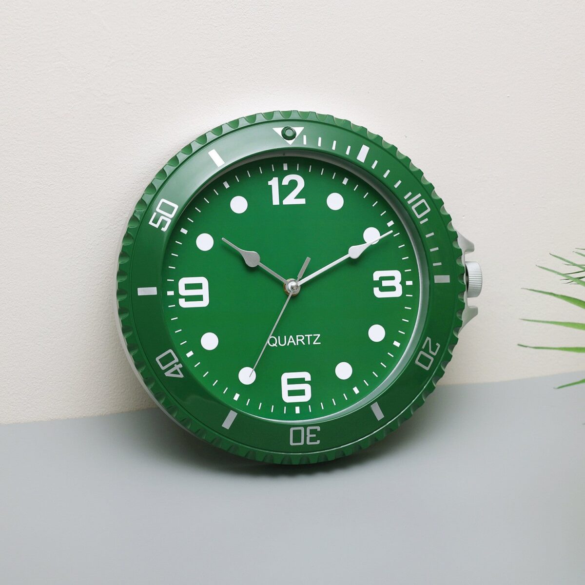 Quartz Diver | Luxury Wall Clock – Multi-Color Diver Style