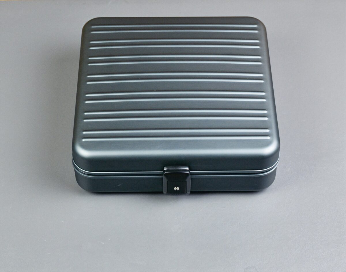 AeroVault Black | 9-Slot Watch Box – Aluminum