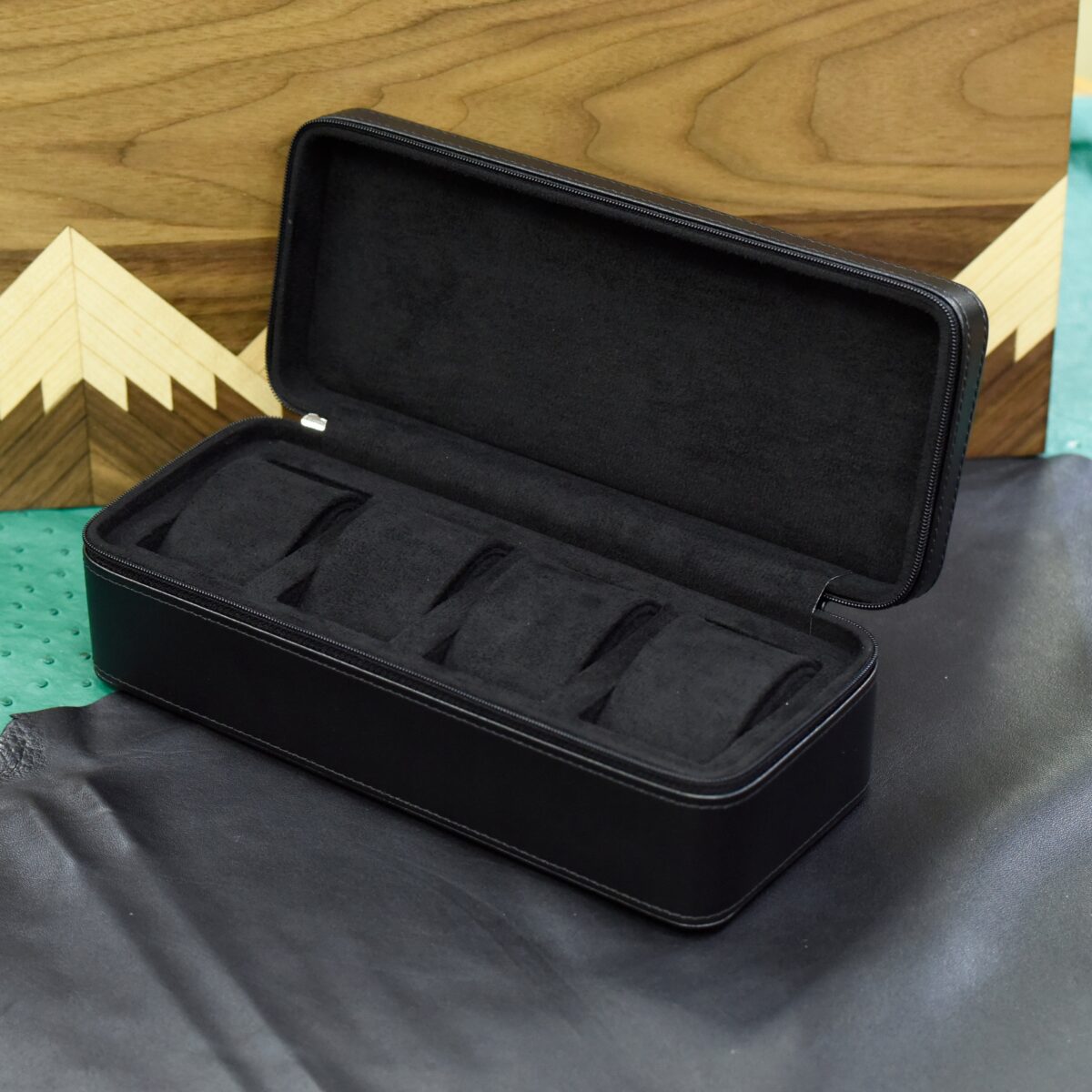 Voyager 4 | Étui de Voyage Compact pour Montres – Pour 4 Montres